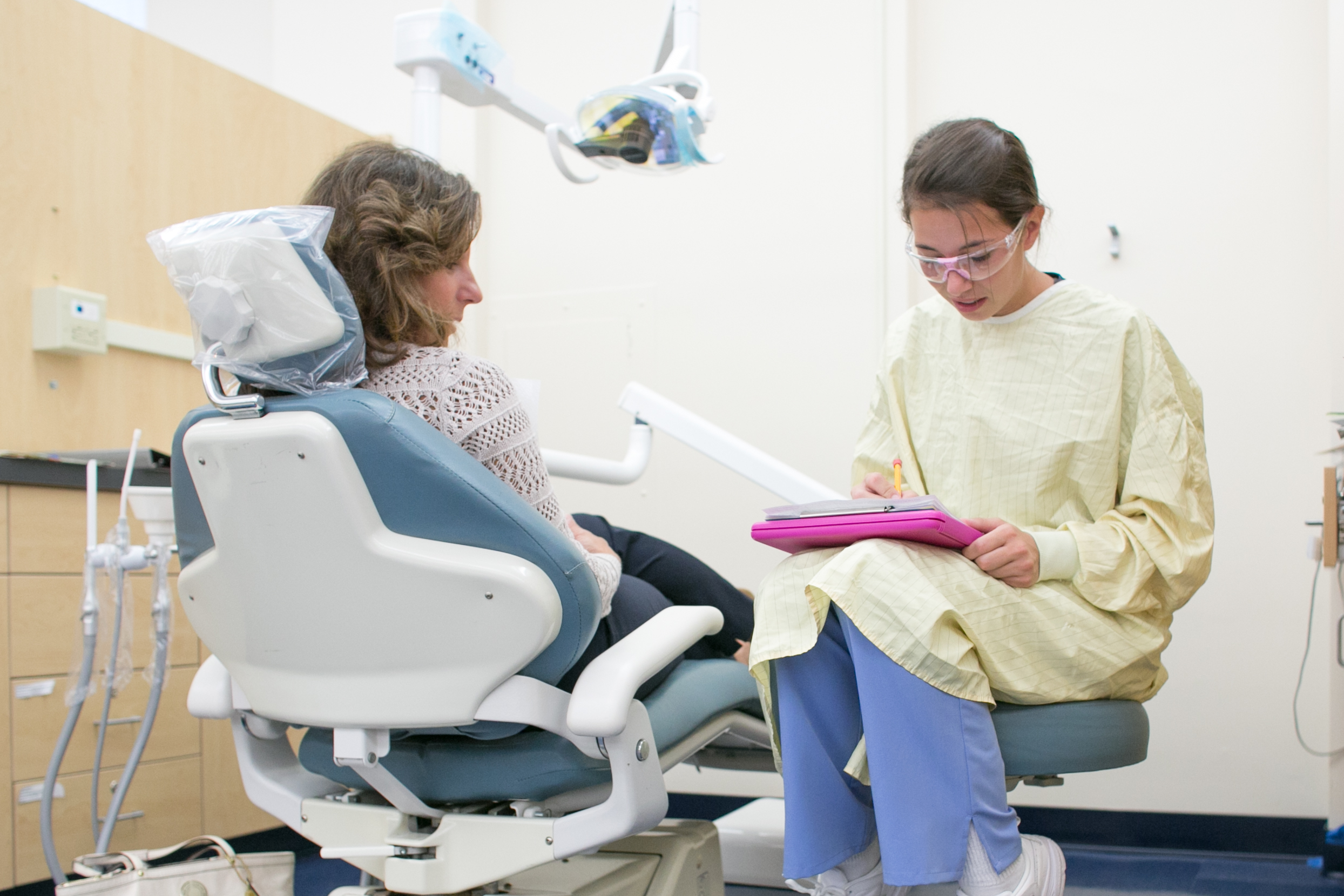 dental hygiene students in clinic